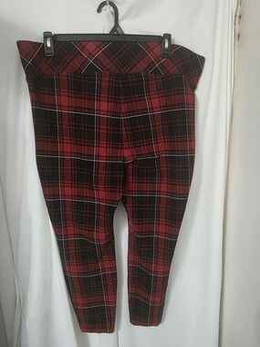 Torrid Red Plaid Pixie Pants Sz 3